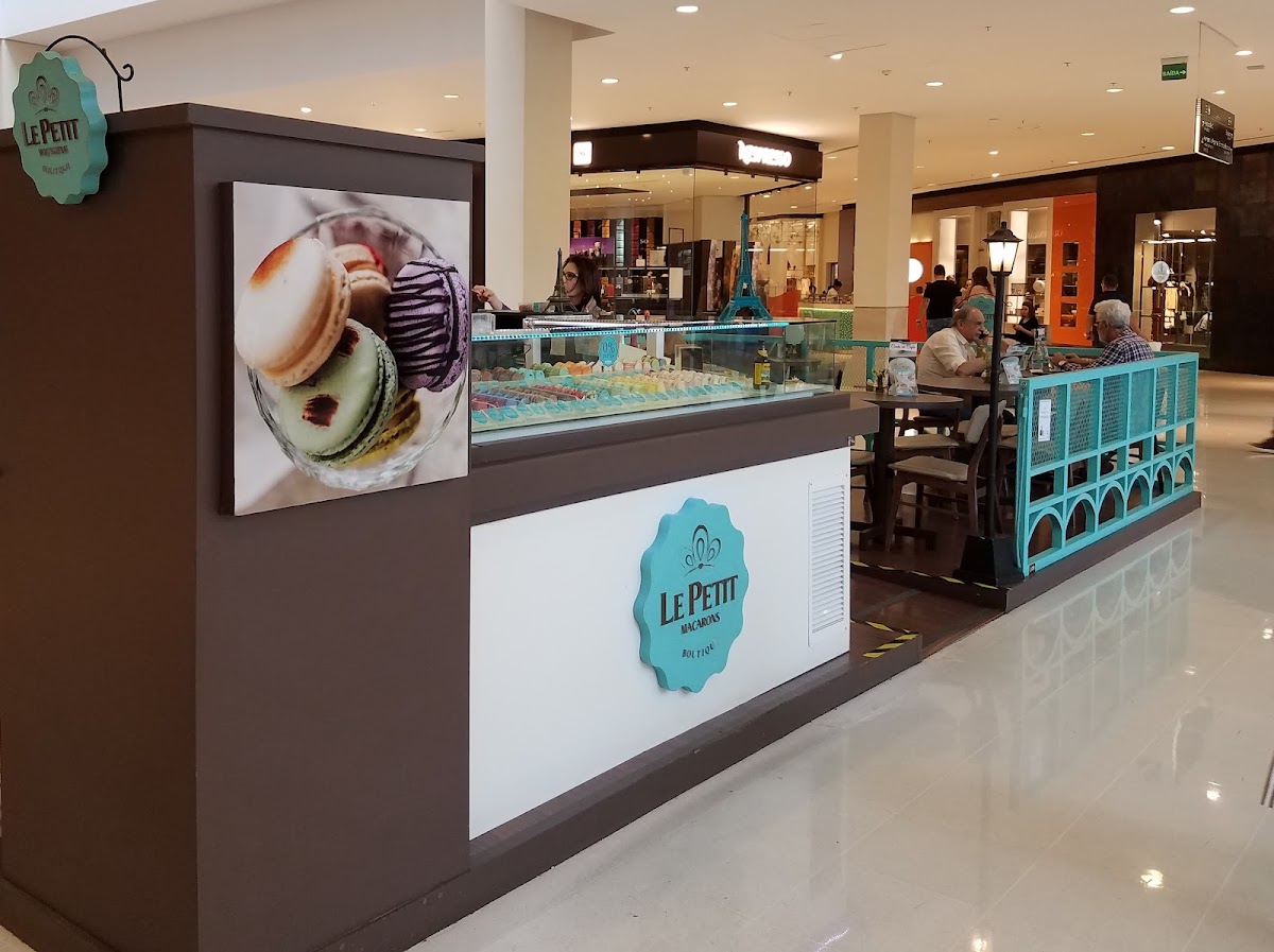 Le Petit Macarons